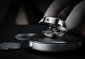 南京冠蓝狮手表抛光翻新服务-全表超声波清洗+外观美容